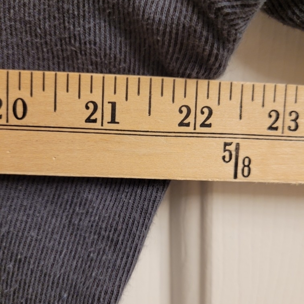 Cherokee Gray Ribbed Top - Picture 4 of 4